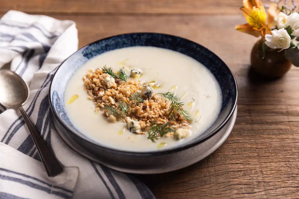 Sopa de couve-flor: receita prática para os dias de frio!