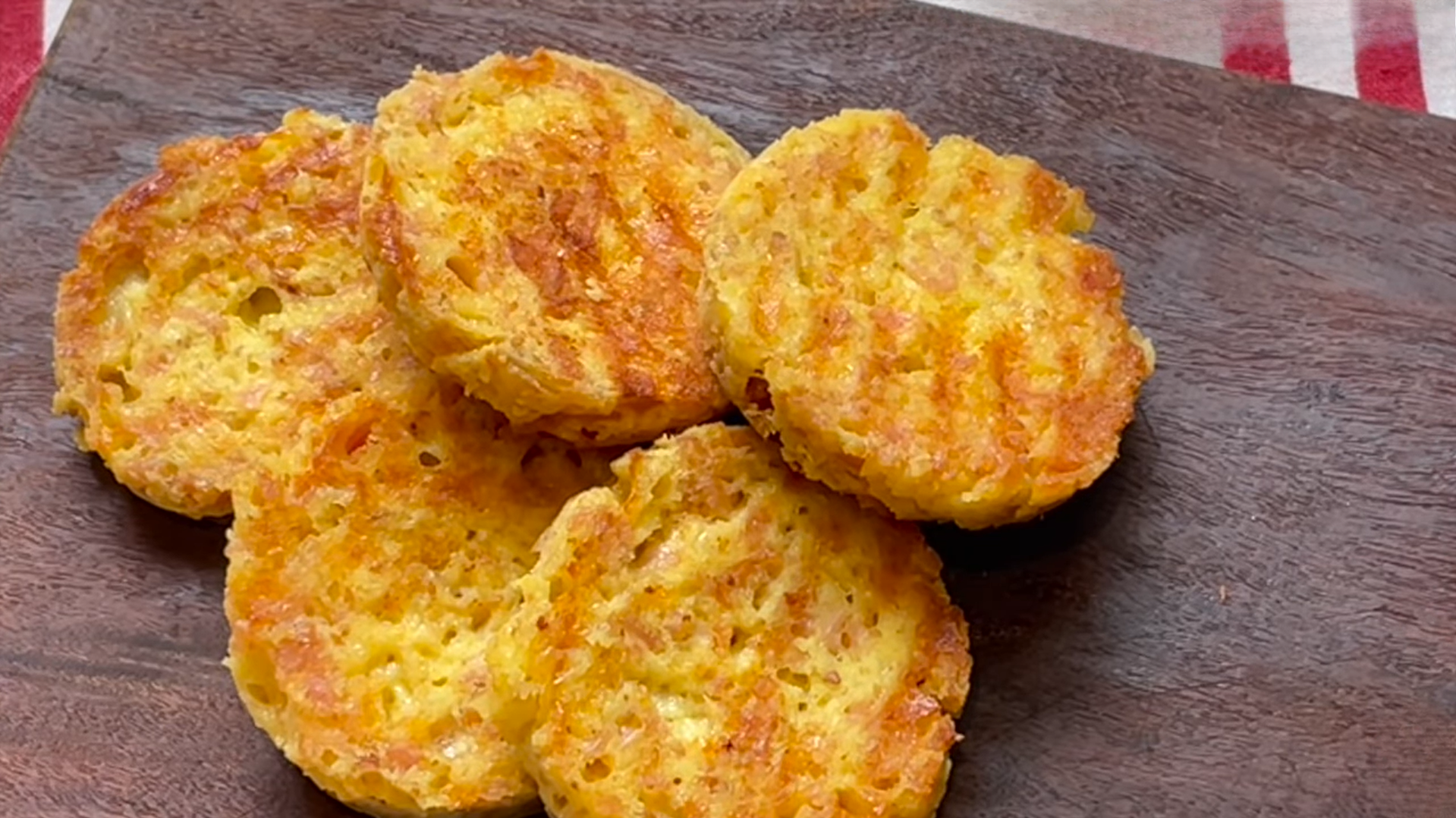 Receitinha da Felicidade: Pronta em 5 Minutos – Delícia Low Carb para Café da Manhã ou Lanche!