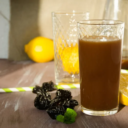 Suco laxante natural para eliminar fezes e limpar o intestino